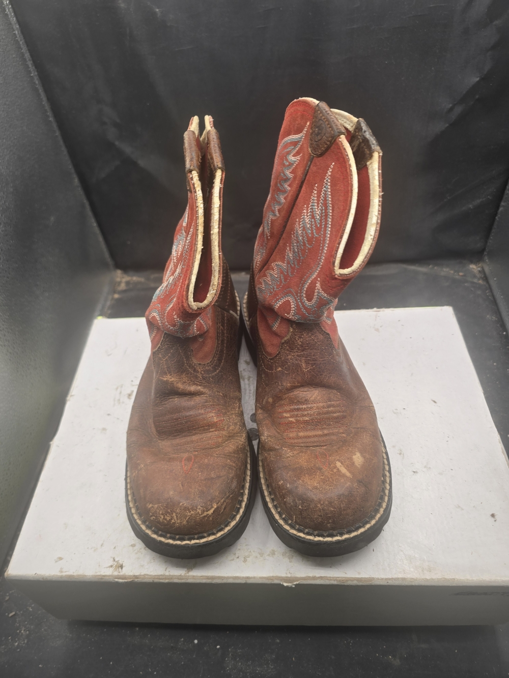 Ariat Red Interior Leather Boot‎